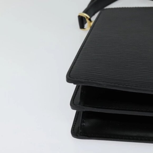 LOUIS VUITTON Epi Capuchin Shoulder Bag Black M52342 LV Auth 129355 - Picture 10 of 15